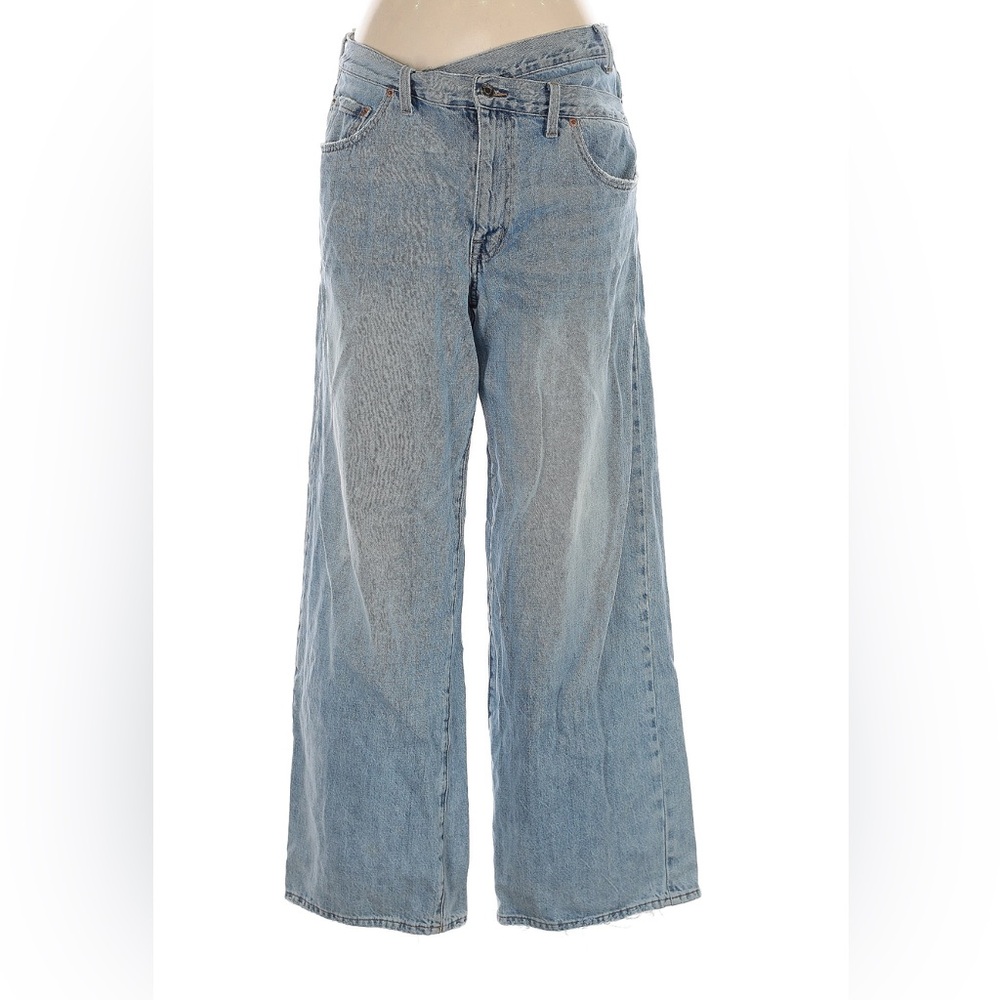 High-Rise Wide-Leg Light Wash Jeans - Light Blue - Picture 2 of 4